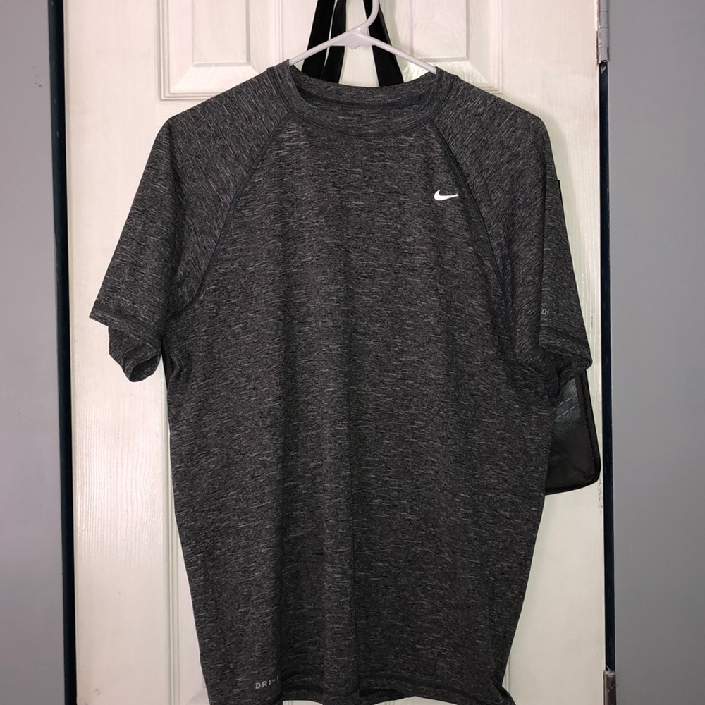 Men’s Nike running shirt